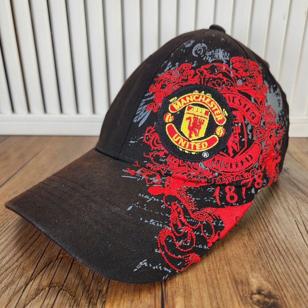 Manchester United FC Fitted S/M Hat Cap Black Red 1878 Crest Football Club Sport